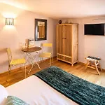 Hotel Le Resinier 2*