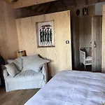 Отель Le Resinier Le Barp