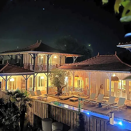 Hotel Le Resinier 2* Le Barp