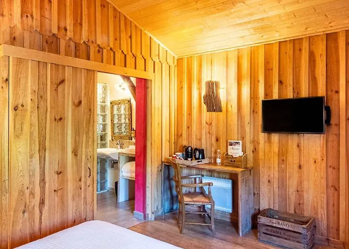 Hotel Le Resinier 2* Le Barp