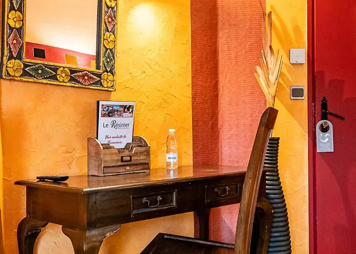 Hotel Le Resinier Le Barp